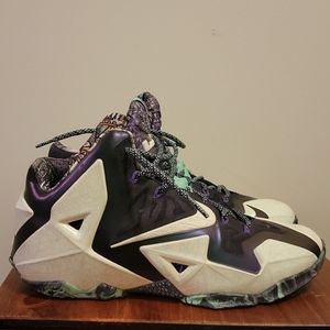Nike Lebron XI NOLA Gumbo League Sz 10